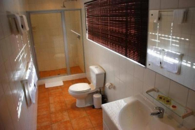 Safari Club Sa Hotel Kempton Park Ngoại thất bức ảnh